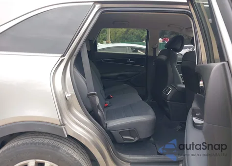 2016 Kia Sorento 2.4L L z USA, uszkodzony, nr VIN 5XYPG4A35GG171518